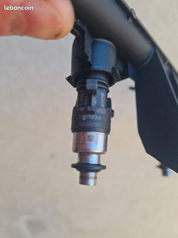 Lot de 4 injecteurs Renault 1.2 16v origine clio Twingo dacia Logan etc (image 2)