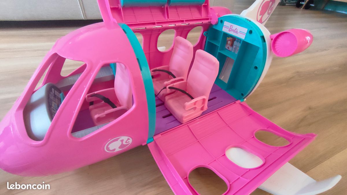 Avion Barbie (image 1)
