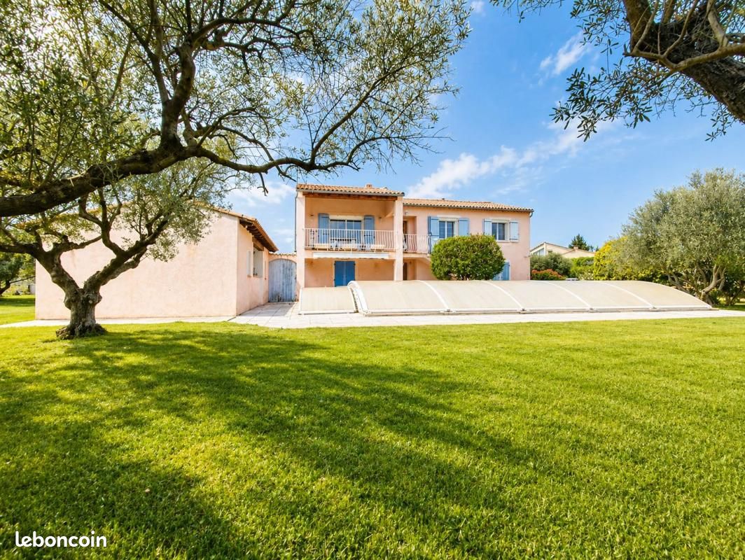 Maison 5 pièces 160 m² · à Aramon · 160 m² · 388 500 €