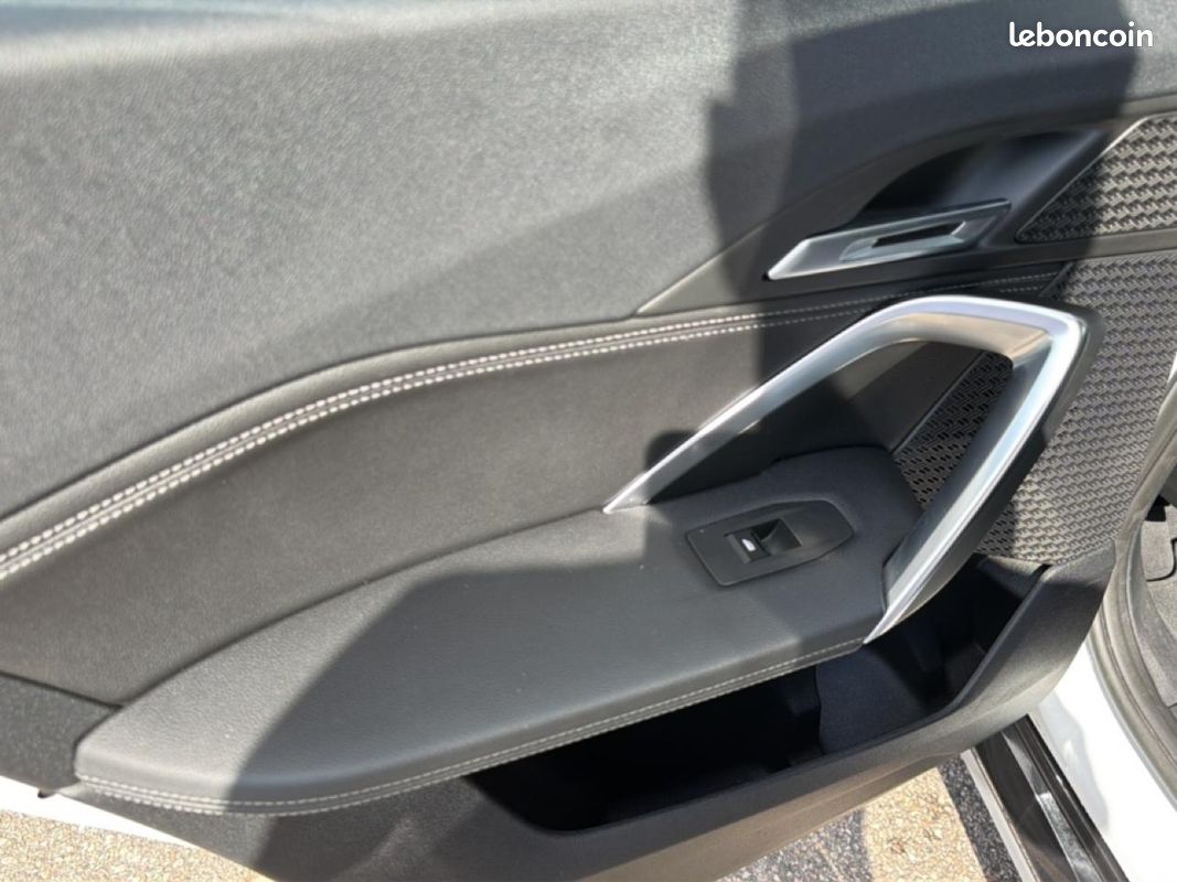 BMW X1 (u11) sdrive18i 136 xline (image 17)