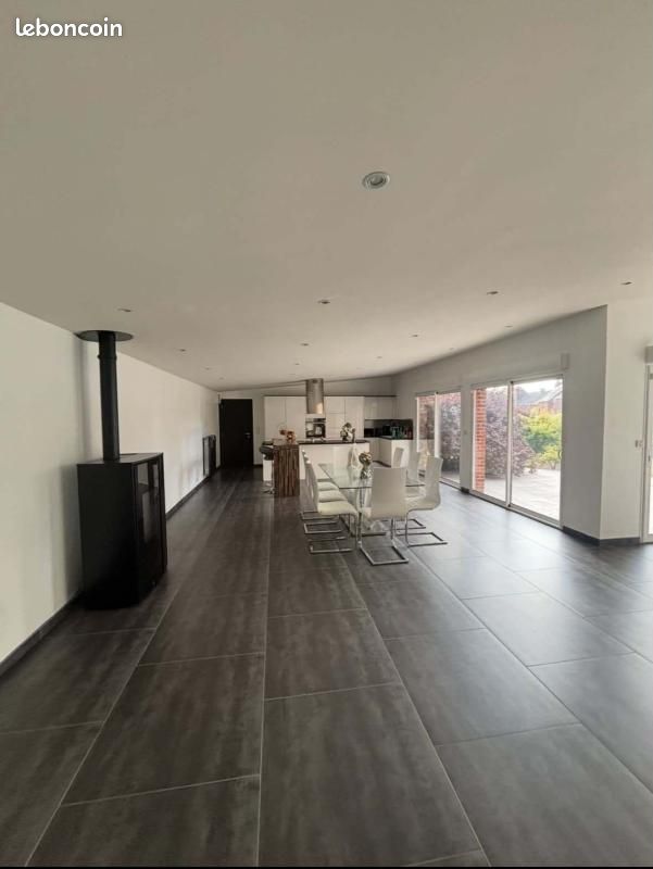 Maison 6 pièces 204 m² · à Ferrière-la-Grande · 204 m² · 313 000 €