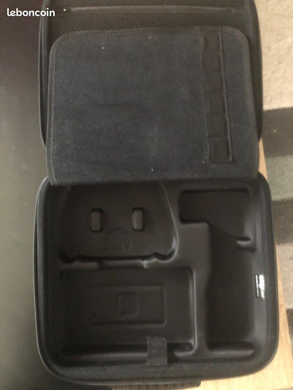 Vend sacoche de transport Nintendo switch rouge (image 3)