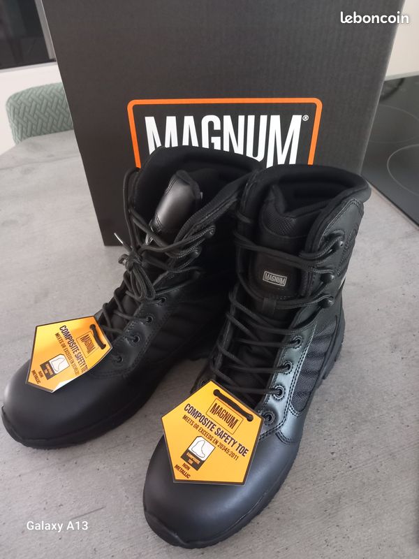 Chaussures de sécurité Magnum (image 1)