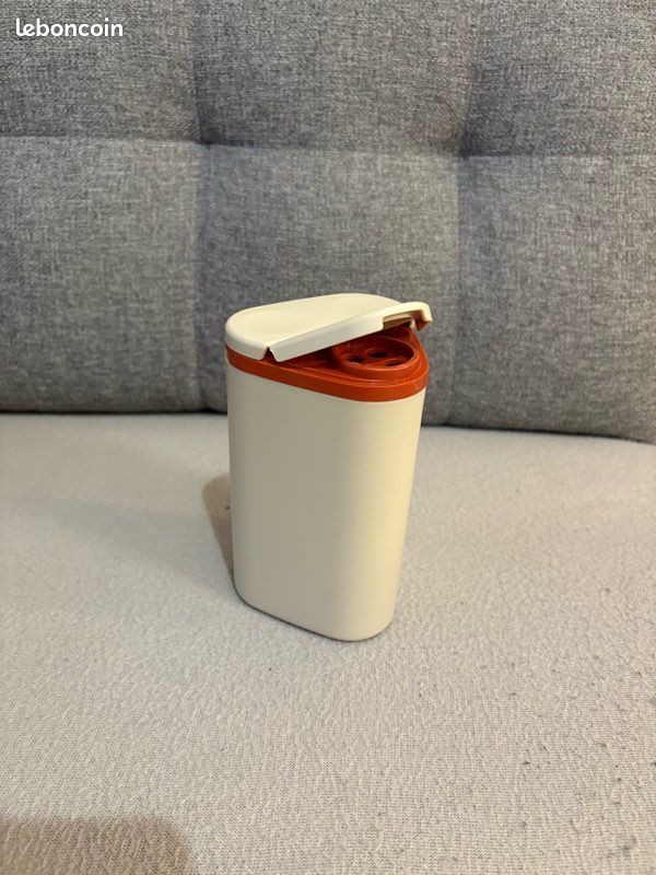 Contenants à sirop Tupperware 2 pour 19