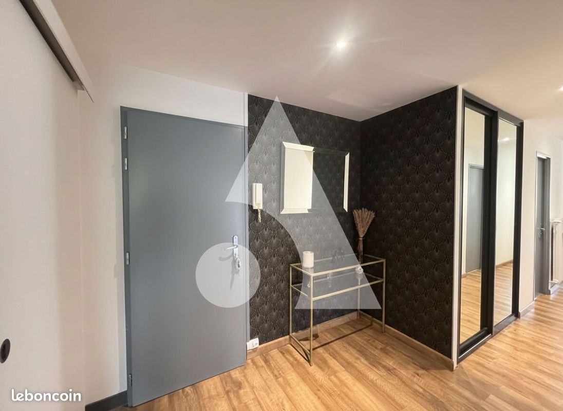 Appartement 4 pièces 74 m² · à Neufchâteau · 74 m² · 105 000 €
