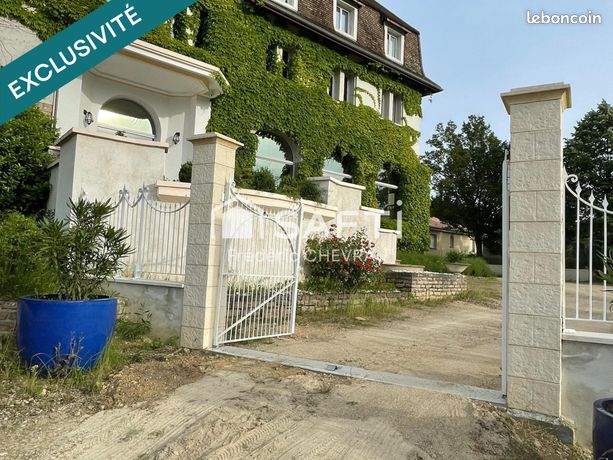 Propriété 7 pièces 250 m²