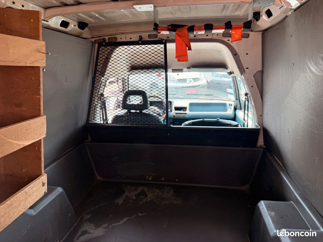 RENAULT EXPRESS II 1.2 ESSENCE FOURGON 55cH 7cV (image 4)