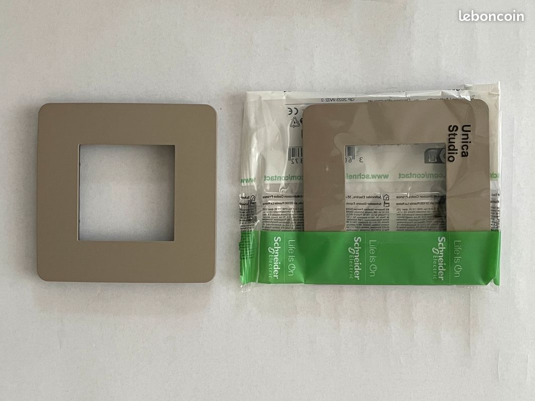 Plaques de finition Schneider Unica studio couleur taupe (image 3)