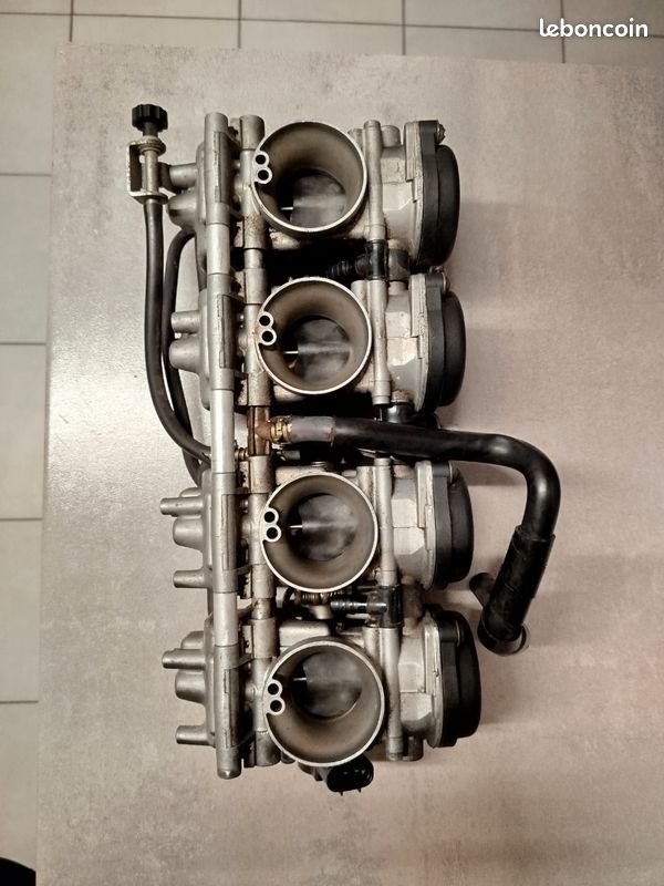 Pièce Carburateur Pour Yamaha FZS 600 Fazer - Modèles 1998 à 2001 - Occasion - Voir Photos
