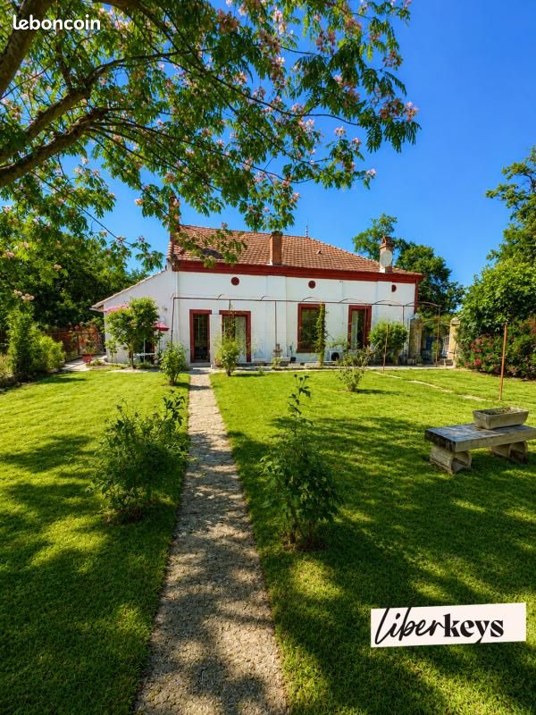 Maison 5 pièces 122 m² · à Saverdun · 122 m² · 240 000 €