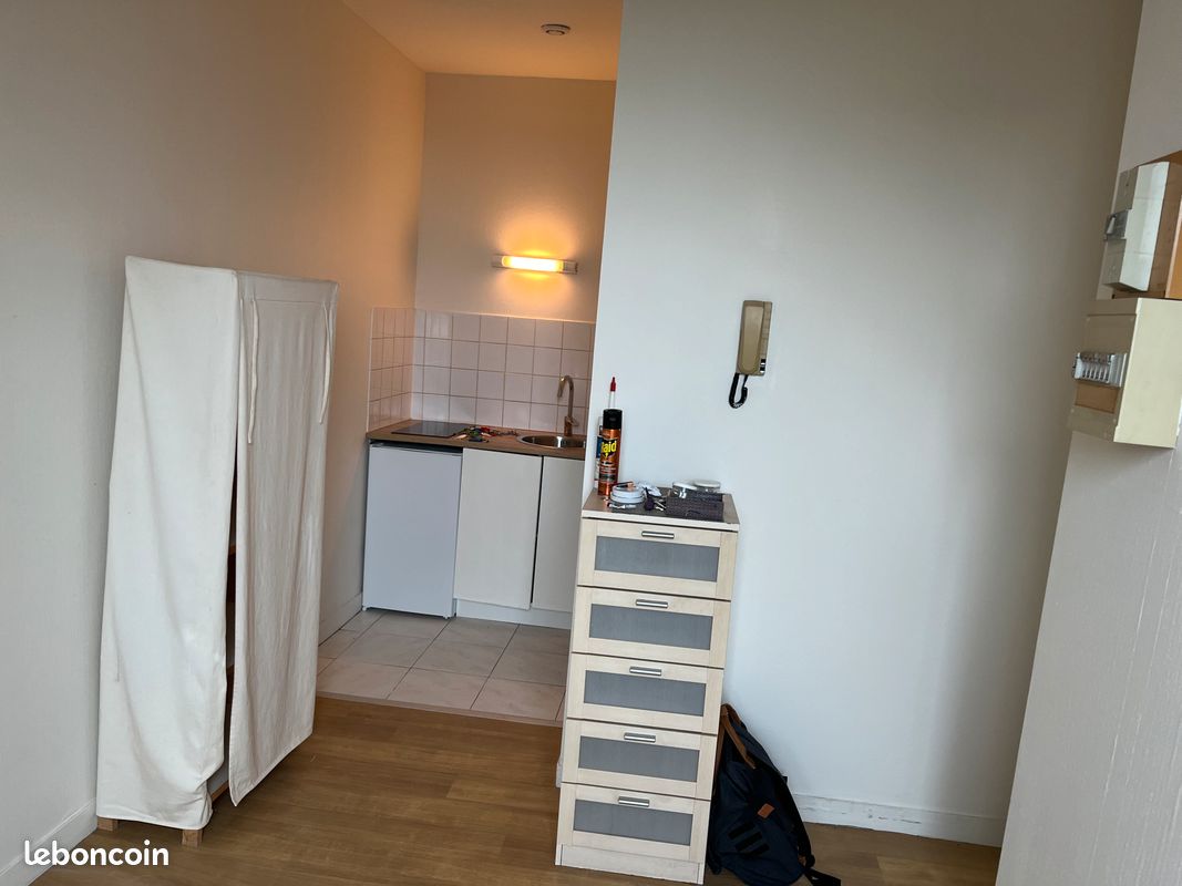 Appartement 1 pièce 13 m² · à Nantes · 13 m² · 380 €