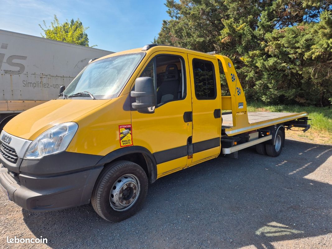 Iveco Daily 70c17 plateau depanneuse porte voiture basculant coulissant avec panier CG VASP DEPANNAGE (image 1)