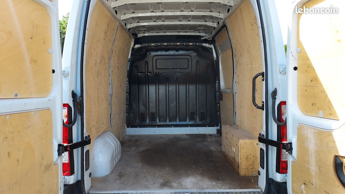 Renault MASTER III FG F3300 L1H2 2.3 BLUE DCI 135CH GRAND CONFORT EURO6 (image 4)