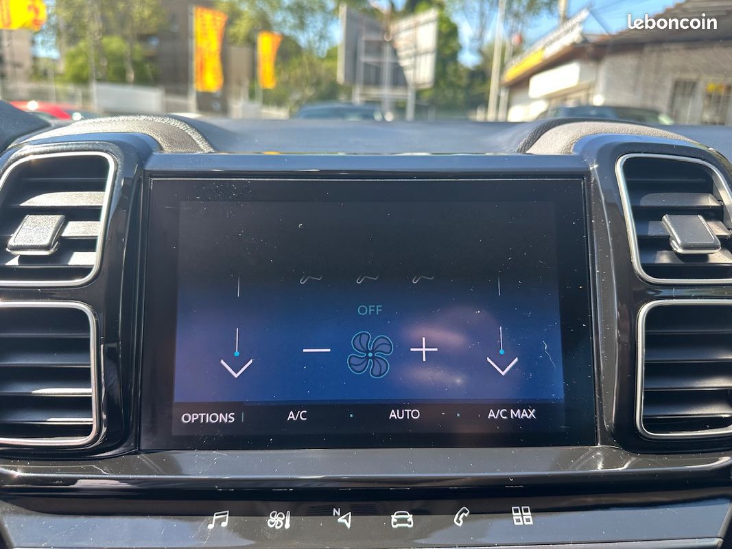Citroën C5 AIRCROSS C-Series 1.6 225 Plug in Hybrid Rechargeable e-EAT8 Boîte auto {ATTELAGE - CAMERA - CLIM - CARPLAY} (image 26)