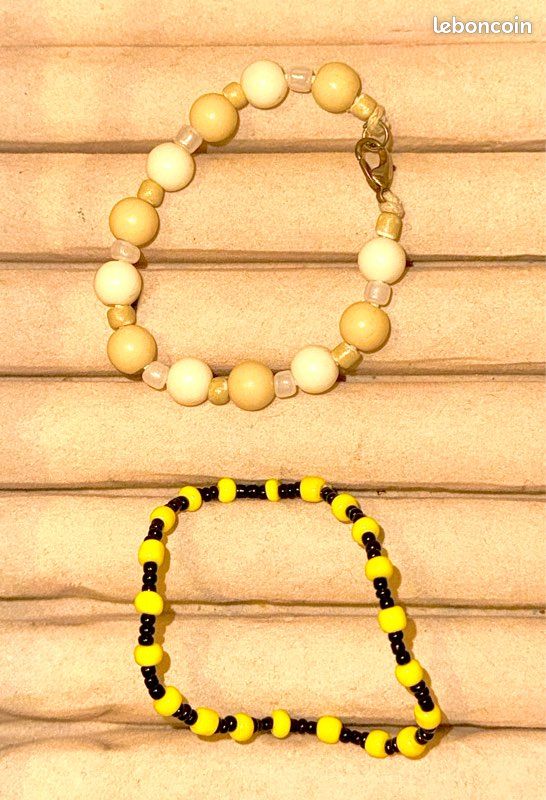 Lot de 2 bracelets en perles (image 1)