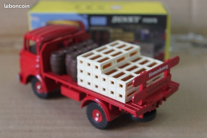 Dinky Toys 588 - Berliet GAK Brasseur - 1/43 - Camion Métal Avec Boîte (copie)
