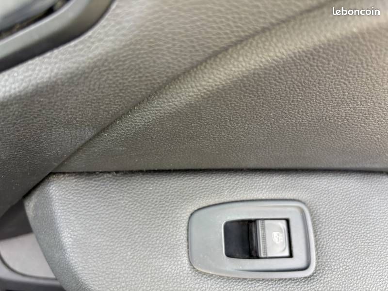 Renault Clio E-Tech full hybrid 145 Evolution (image 13)