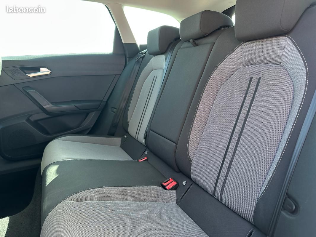 Seat Leon SPORTSTOURER 2.0 TDI 115 BVM6 Business (image 6)
