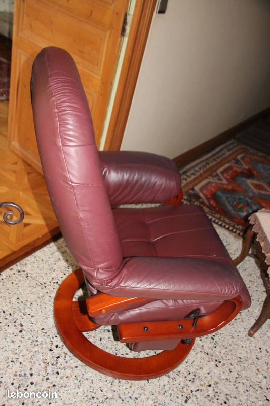 Fauteuil cuir pour salon télé en tres bon état avec repose pieds assorti (image 3)