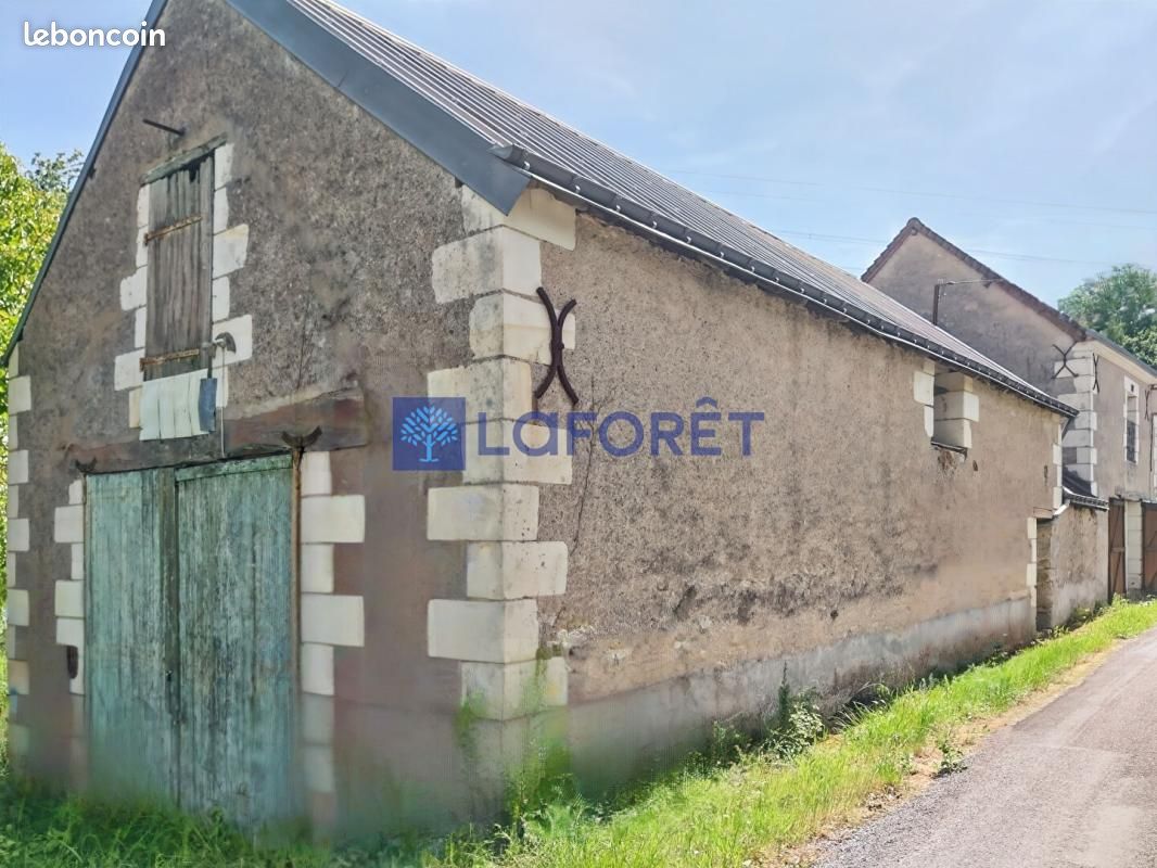 Maison 1 pièce 135 m² · à Cheillé · 135 m² · 45 000 €