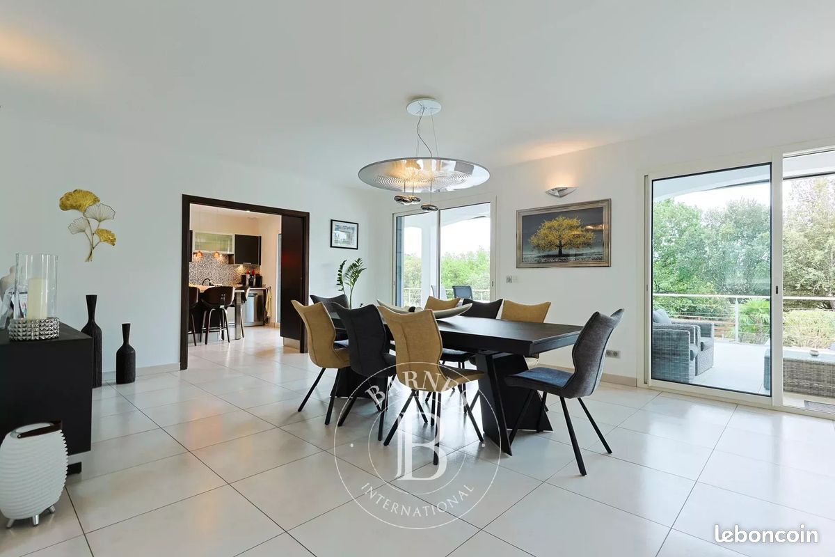 Villa 7 pièces 260 m² (image 9)