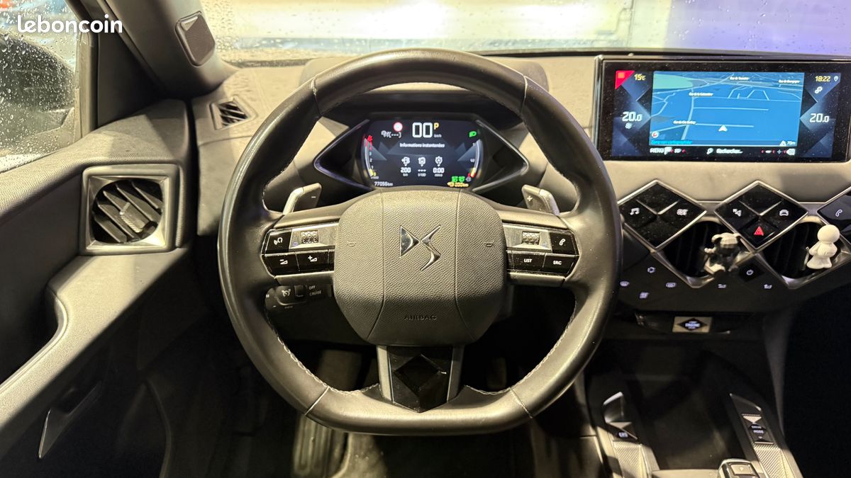 DS DS 3 Crossback BlueHDi 130ch Rivoli Automatique - Apple CarPlay - Caméras 360 - Feux LED - Cuir - Chaîne arbre à cames OK - Suivi complet constructeur - Son Focal - Régulateur adaptatif (image 9)