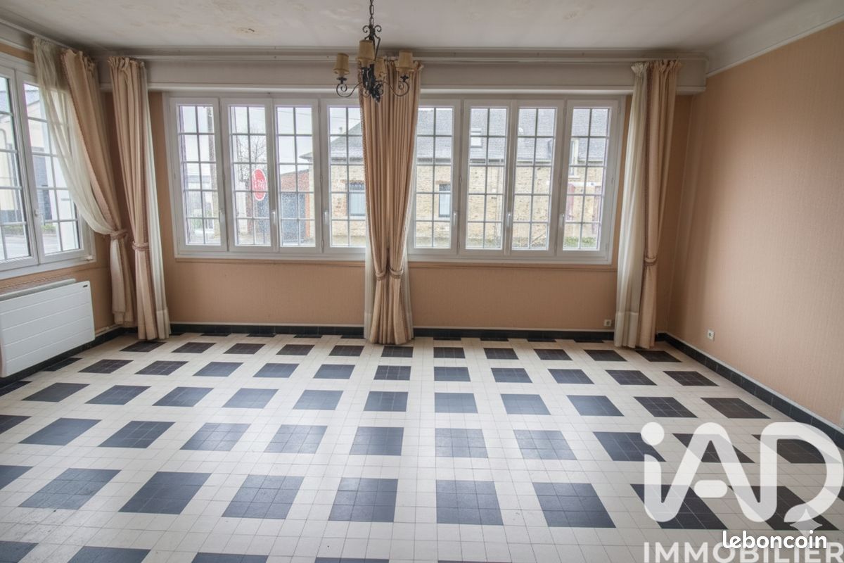 Maison 7 pièces 168 m² · à La Guerche-de-Bretagne · 168 m² · 118 000 €