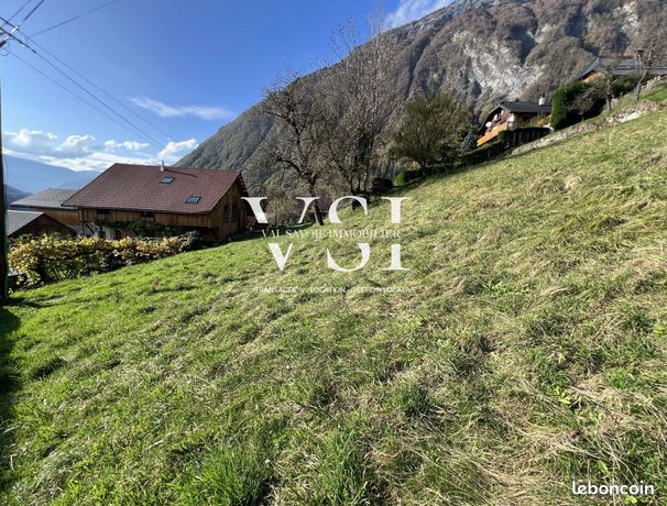 Terrain 886 m² Ugine