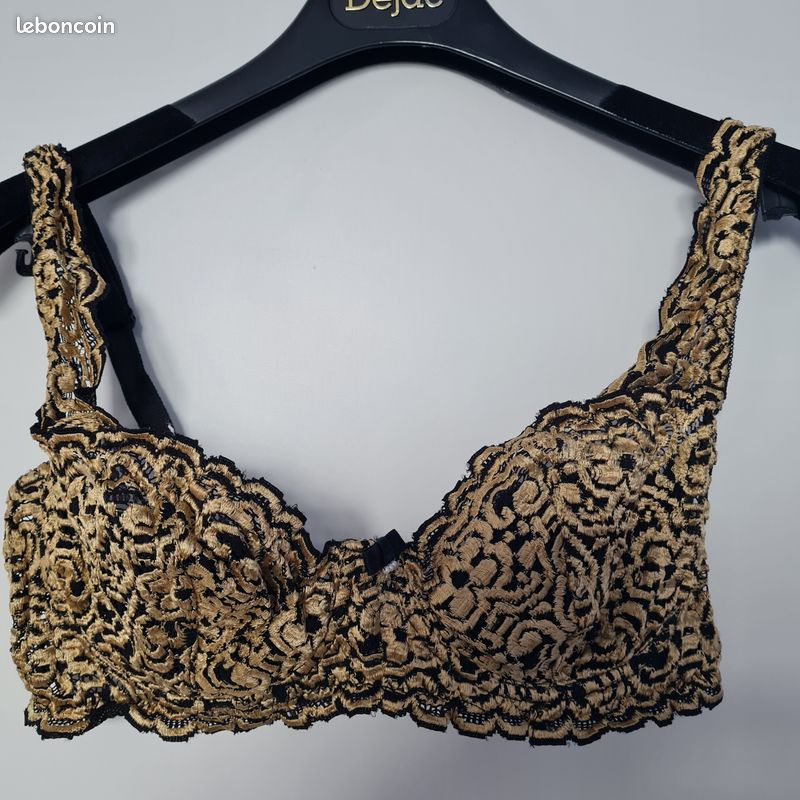 Soutien gorge + culotte - Marque EMOTION - Coloris or et noir (image 1)