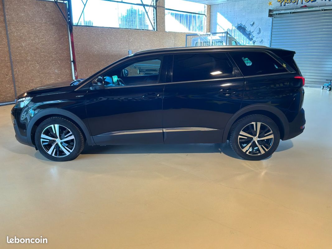 PEUGEOT 5008 BlueHDi 130 CV SS BVM6 GT Line (image 9)