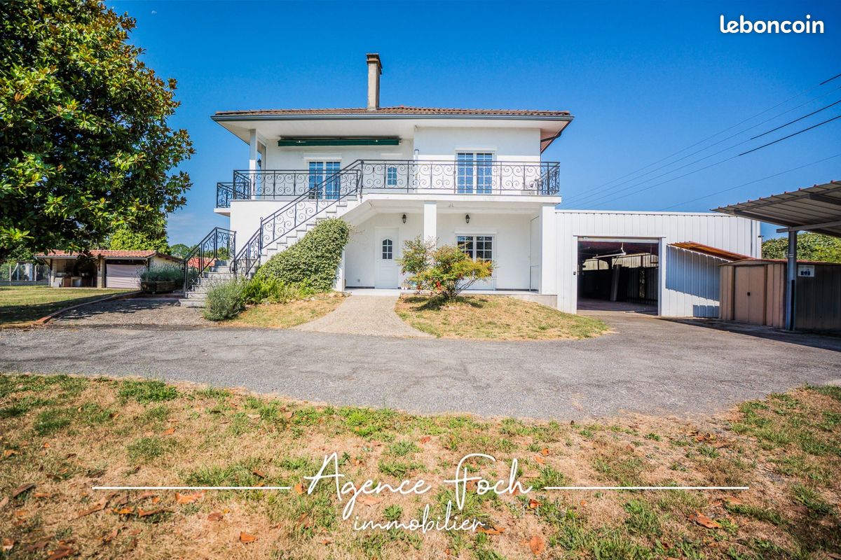 Maison 8 pièces 268 m² · à Tarbes · 268 m² · 328 600 €