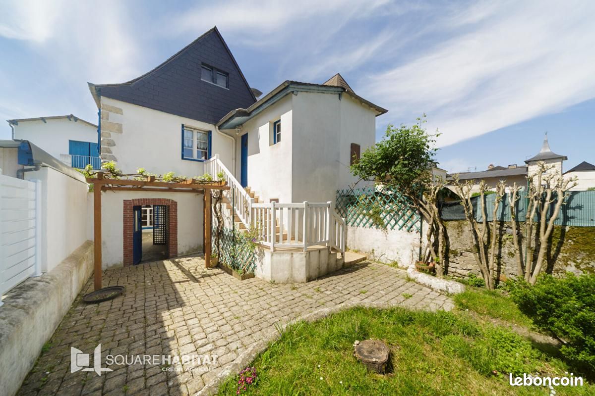 Maison 6 pièces 168 m² · à Oloron-Sainte-Marie · 168 m² · 165 000 €