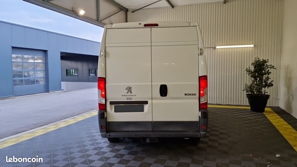 Peugeot Boxer FOURGON TOLE 335 L2H2 BLUEHDI 130 SS PREMIUM (image 5)