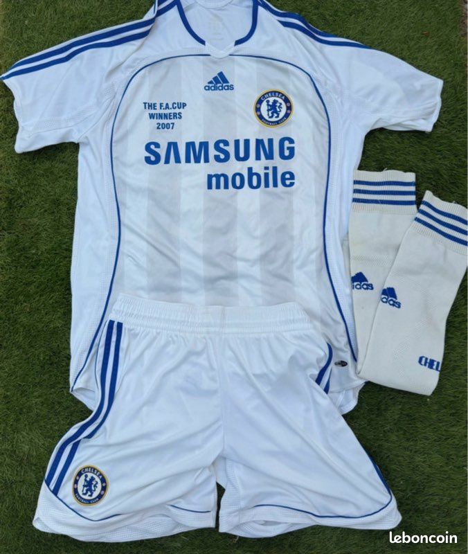 Ensemble Short Maillot Chausettes Chelsea FC (image 1)