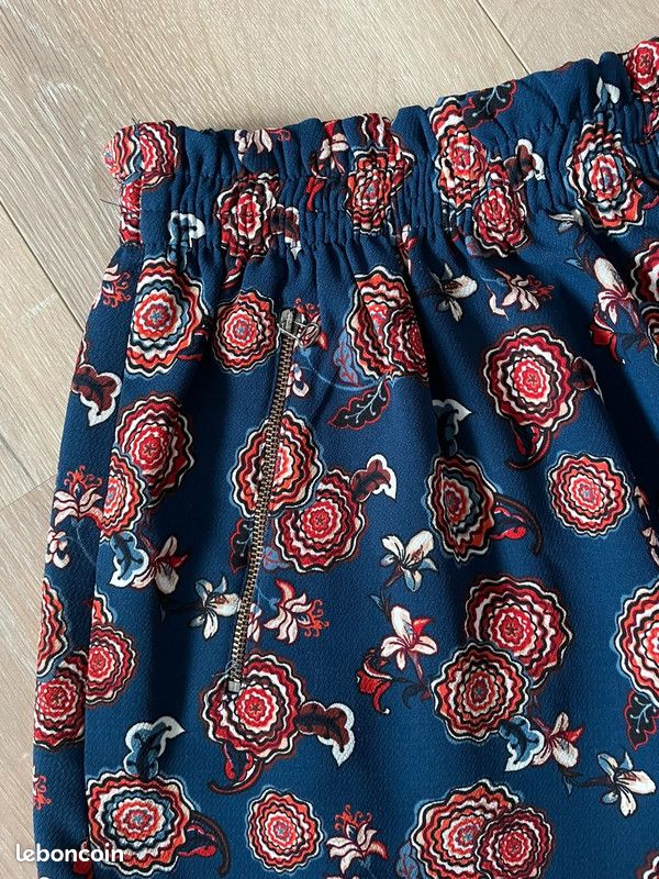 Jupe Zara Taille L - Nylon/Lycra, Occasion Très Bon état, Comme Neuve