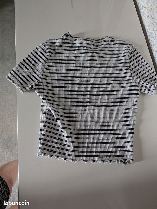 Tee shirt (image 1)