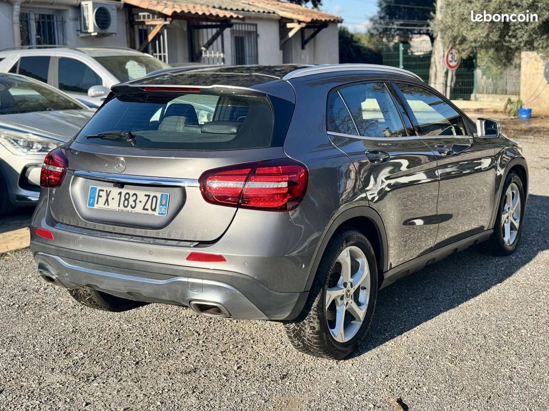 MERCEDES CLASSE GLA 180 Sensation 122ch phase 2 (image 6)