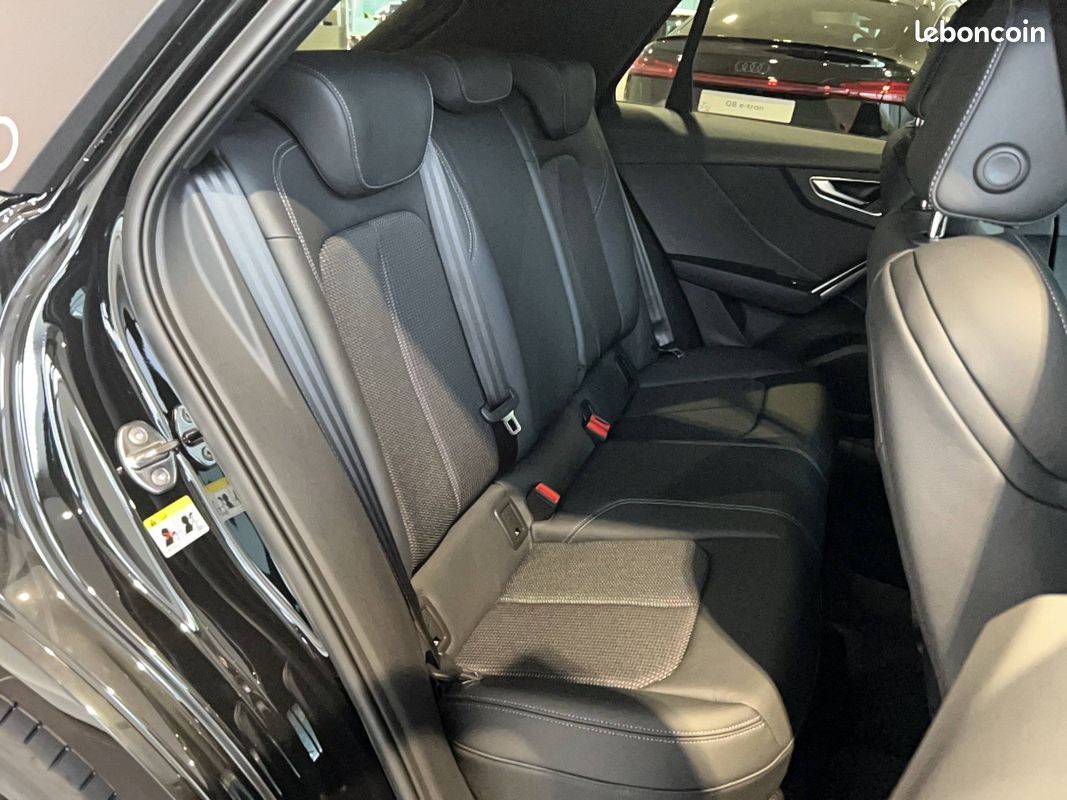 AUDI Q2 35 TFSI 150 S tronic 7 Black Edition (image 19)