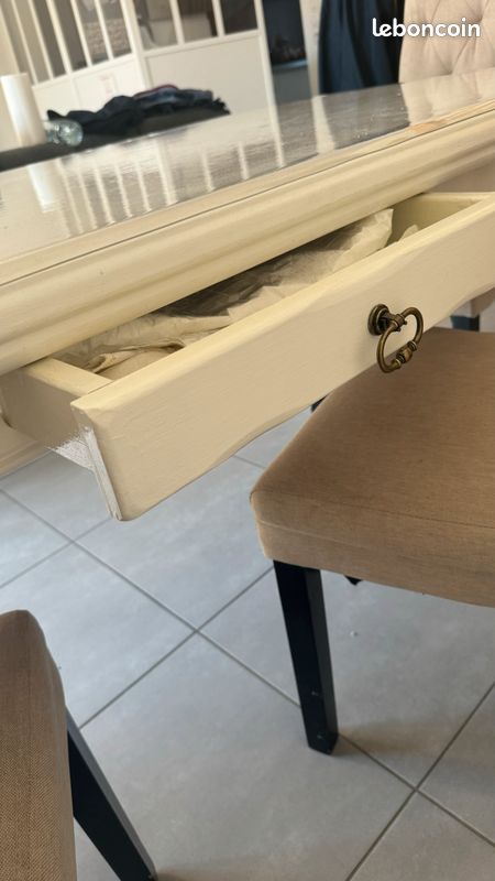 Table en bois (image 3)