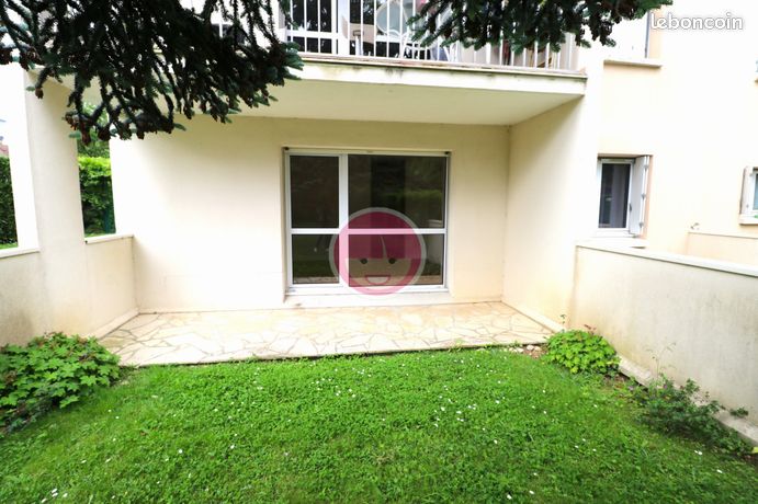 Studio 1 pièce 28 m²