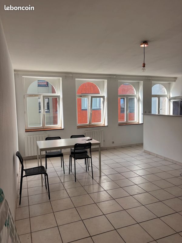 Appartement 5 pièces 100 m² · à Lille · 100 m² · 1 350 €/mois