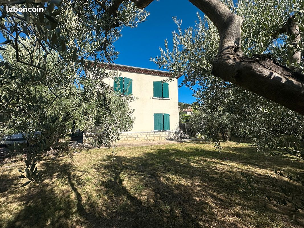 Maison 6 pièces 114 m² · à Peyruis · 114 m² · 245 000 €