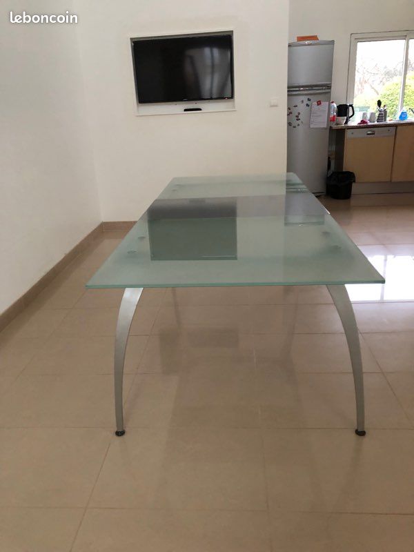 Table en verre (image 2)