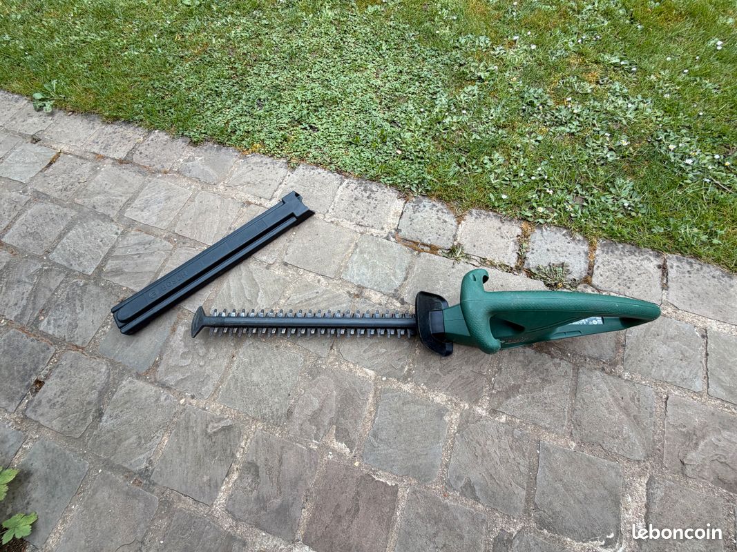 Taille-haie sans fil Bosch (image 3)