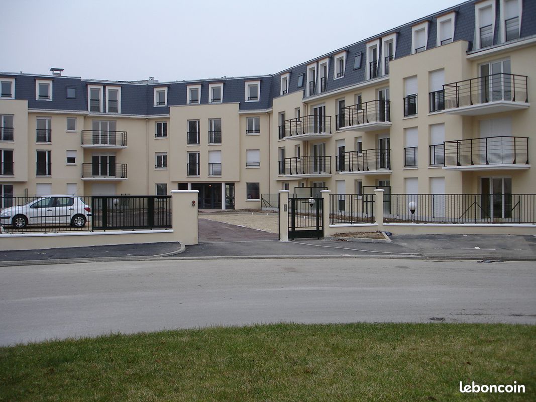 Appartement 2 pièces 42 m² · à Chantilly · 42 m² · 890 €/mois