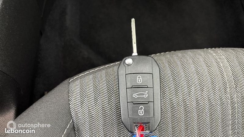 Opel Corsa 1.5 D 100ch Elegance (image 16)