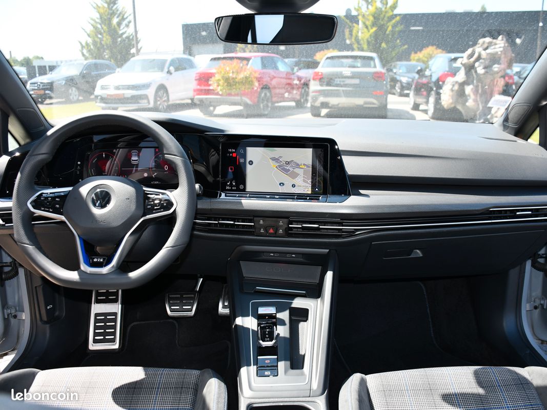 Volkswagen GOLF VIII EHYBRID 245 GTE GPS CARPLAY CAMERA ACC FRONT ASSIST LANE ASSIST FULL LED JA 18 (image 4)