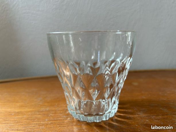 Verre Ancien Vereco - Cristal Taillé Diamant - Petit Verre Vintage