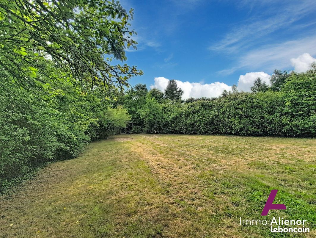 Terrain 660 m² Aubigny-Les Clouzeaux (image 1)