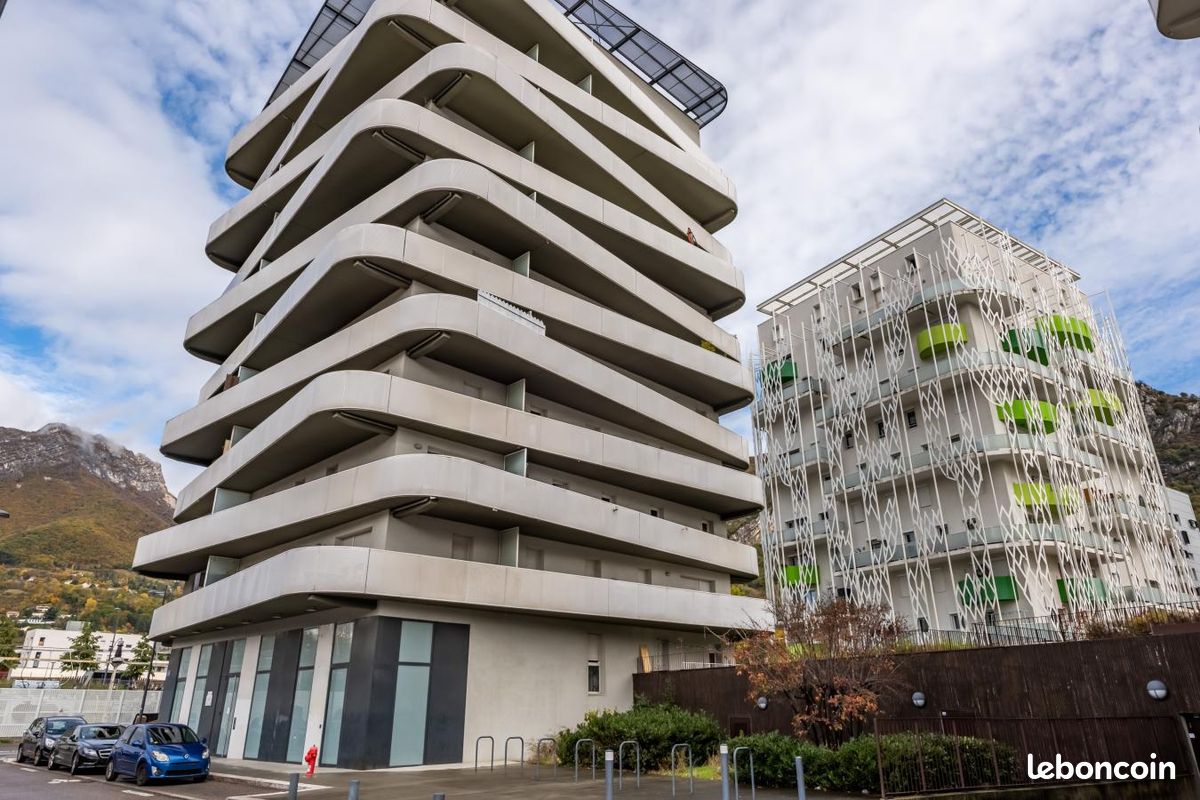 Appartement 2 pièces 43 m² · à Grenoble · 43 m² · 834 €/mois